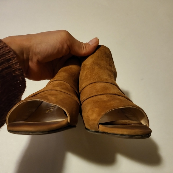 Tanya Heath Convertible Shoes 'Cynthia Kentucky Velvet' - Picture 6 of 13